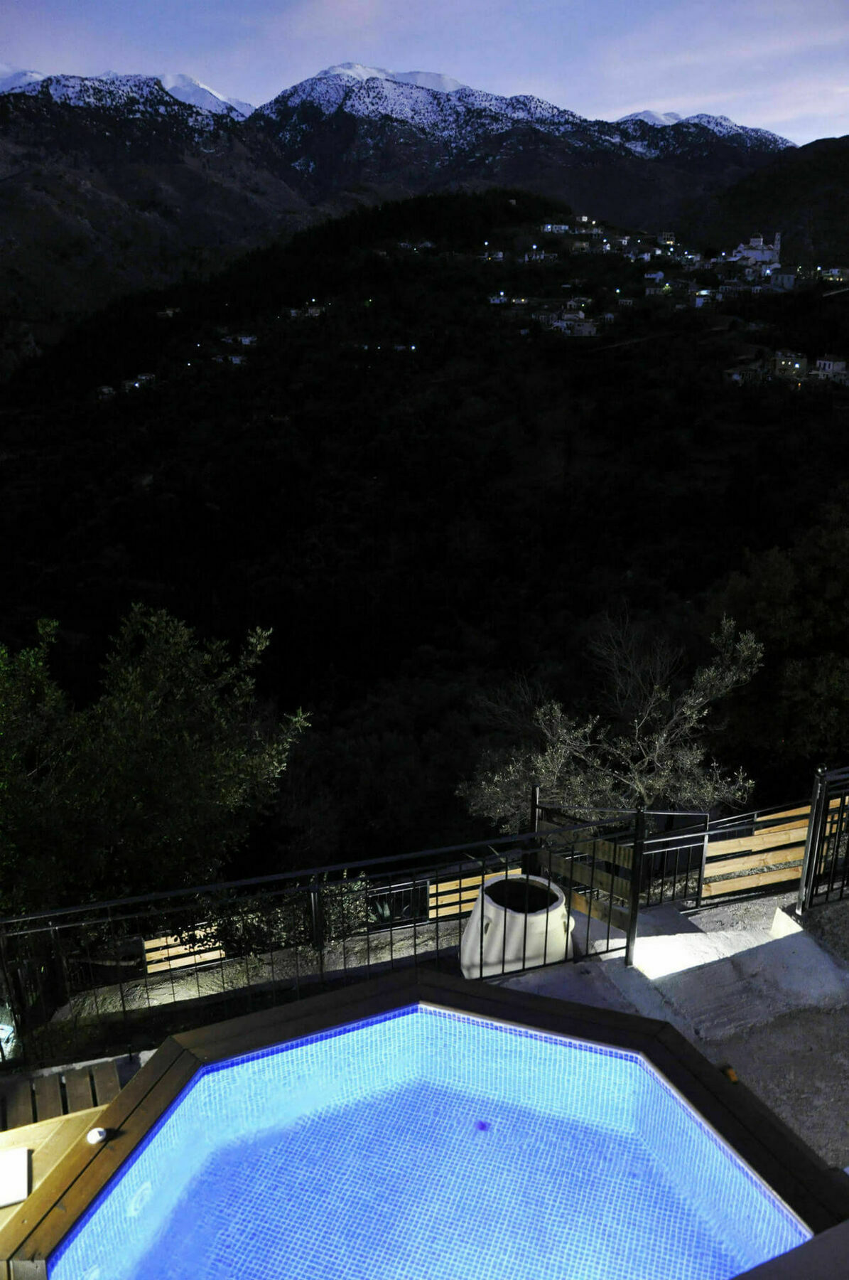 Villa Lakki Heated Round Pool Jacuzzi Lakkoi Exterior photo